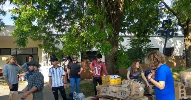 Entrega de computadoras en Chaco