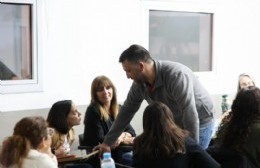 Cine-debate sobre prevención de autolesiones y suicidio en el Polo Educativo