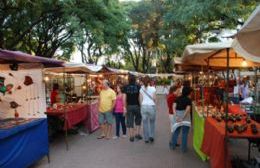 Feria navideña en el Patio del Artista