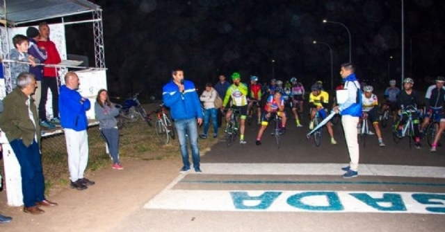 Inauguración en la pista de ciclismo