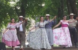 Convocatoria por el Día Mundial del Folklore
