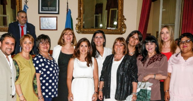 Reconocimiento a trabajadoras del Concejo por sus 25 años de labor