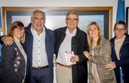 La Municipalidad realizó una despedida para Carlos Vera