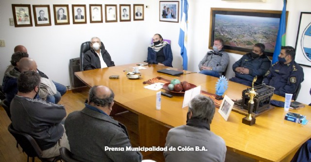 Autoridades municipales, judiciales y policiales se reunieron con vecinos