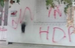 Pintada, insulto y amenaza después del 8M