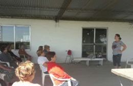 Yoga en la colonia "Abuelos en Movimiento"