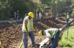 Obra de cordón cuneta en Barrio Las Lilas