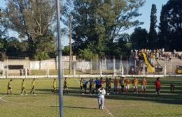 Barracas se quedó con el primer clásico frente a Racing