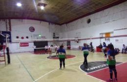 Actividad de rugby y vóley en Círculo Italiano