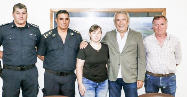 Reconocimiento a la oficial Cyntia Ledesma