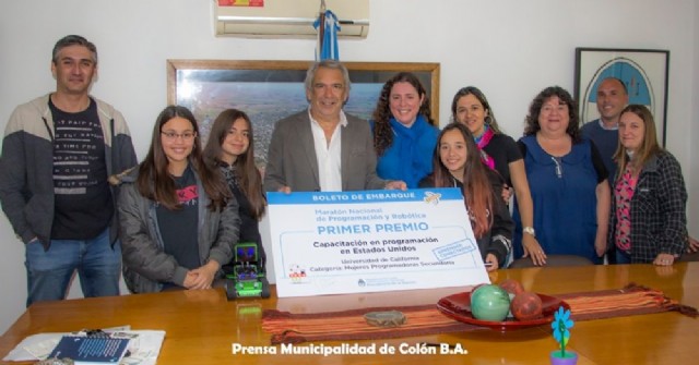 Recibimiento a docente y alumnas de la Escuela Técnica