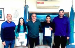 El municipio brindó un aporte económico a los deportistas Sonia García y Enzo Fernández