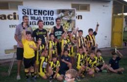 Escuela de Fútbol en Racing: Inicio de prácticas y encuentro en Pergamino