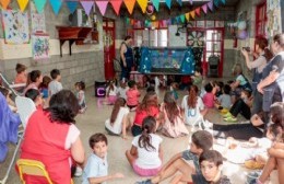 El centro de Día de "Casa de las Infancias" realizó una obra de títeres para el jardín maternal "Personitas"