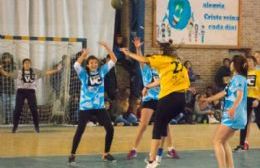 Se viene el primer triangular de handball femenino