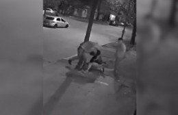 VIDEO | Detuvieron al joven que se encontraba prófugo por la brutal golpiza a un adolescente a la salida de El Porteño
