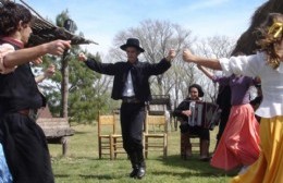 La comuna mostró su apoyo a la danza folklórica