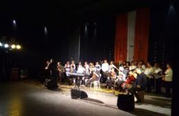 Una multitud acompañó el recital anual del Coro "Voces para un Nuevo Tiempo"