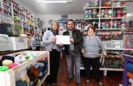 El intendente Giordano entregó nuevas habilitaciones a comercios locales